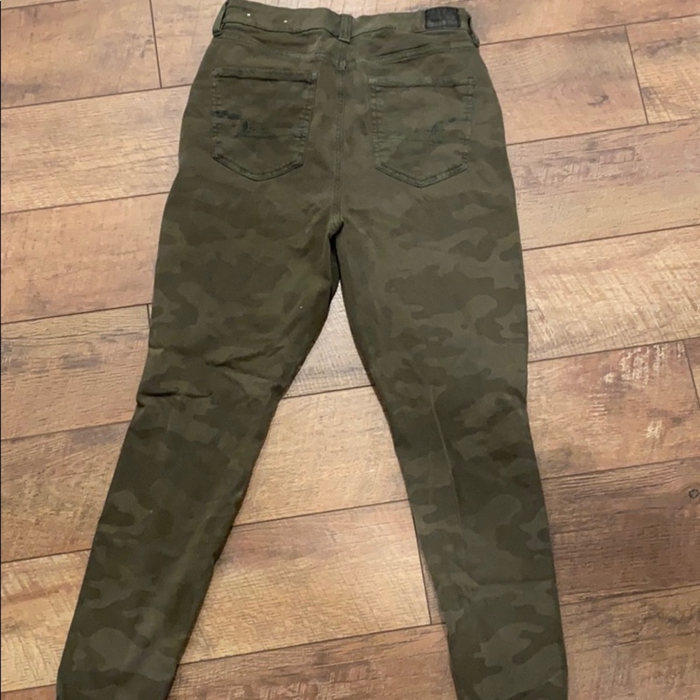 COPY - Super High Waisted American Eagle Jeans - Picture 4 of 4